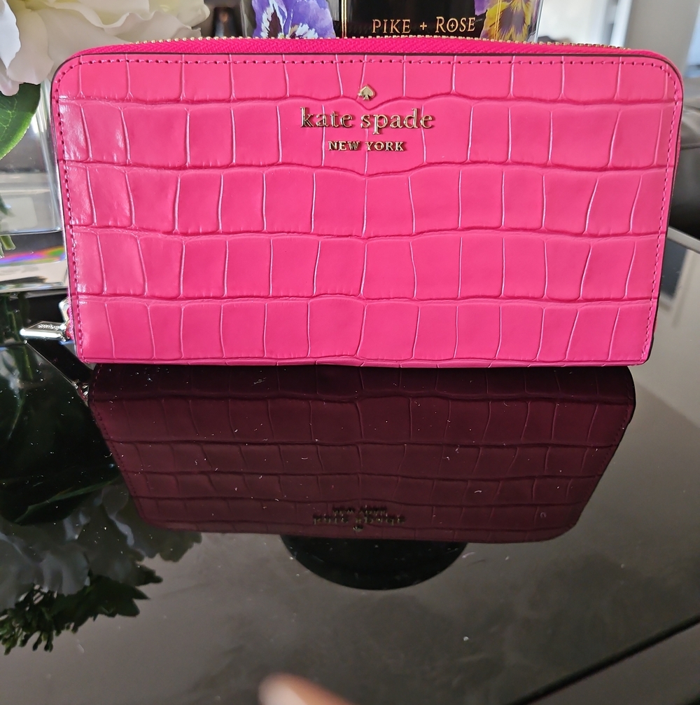 kate spade Crocodile-Embossed Zip Wallet in Pink Like New